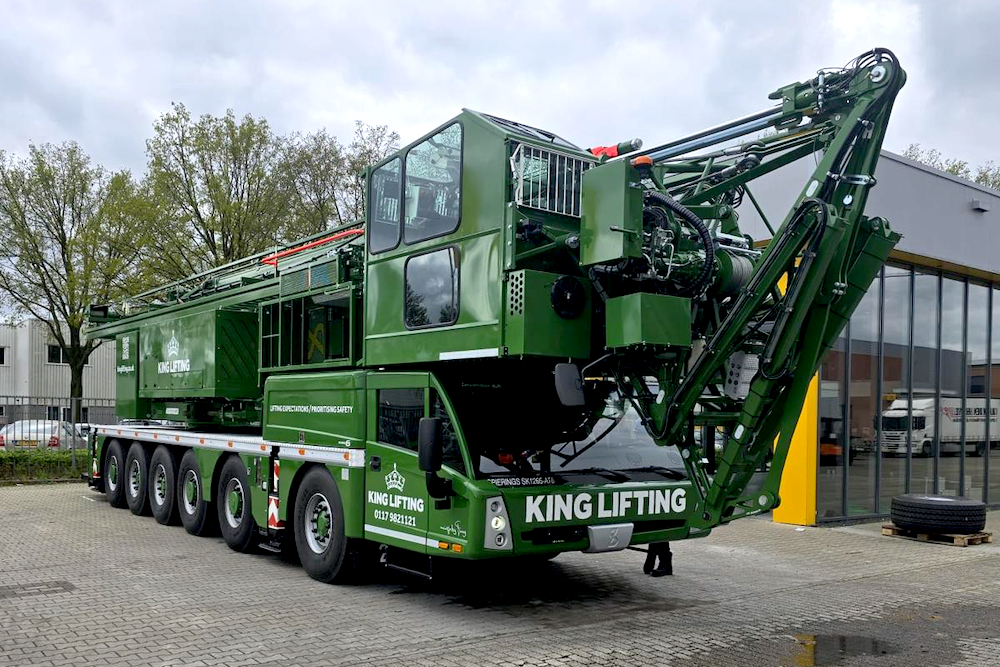 SPIERINGS SK1265-AT6 ELIFT MOBILE SELF-ERECTING TOWER CRANE